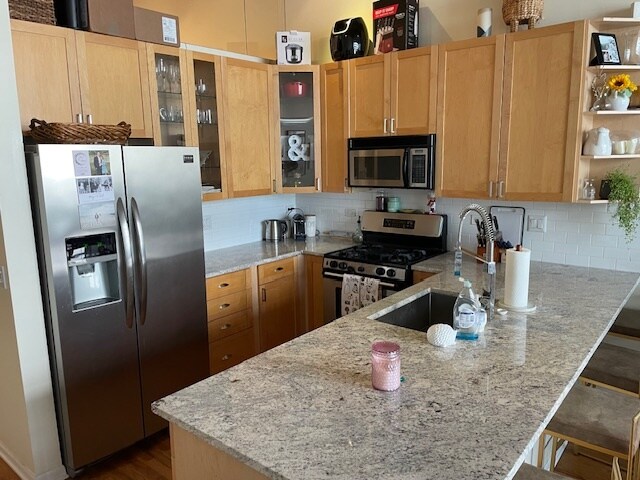 Building Photo - 525 W Superior St