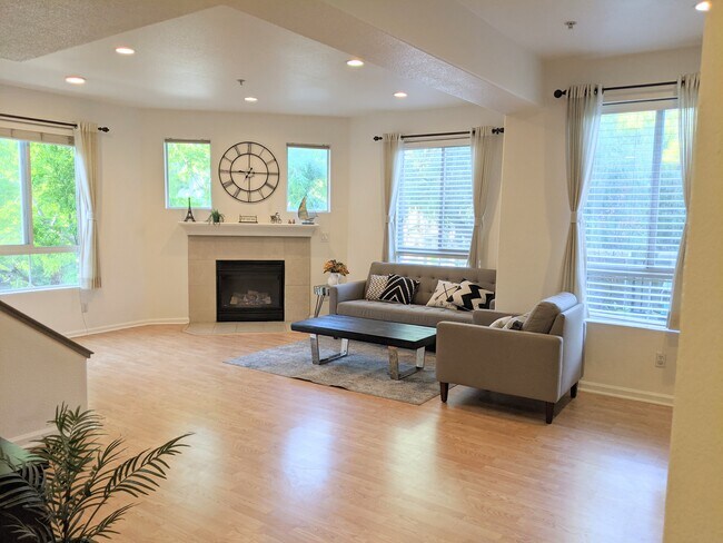 Foto del edificio - 464 Tower Hill Ave