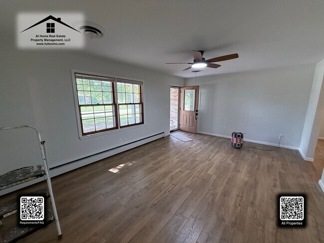 Building Photo - 511 Kleewood Dr
