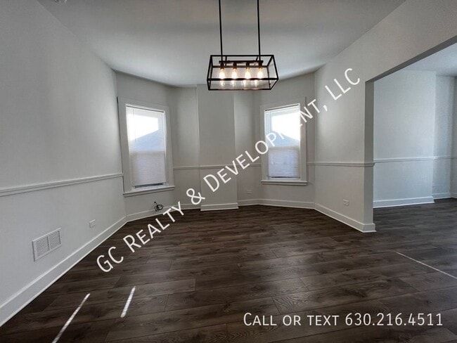 Building Photo - 6401 S Eberhart Ave
