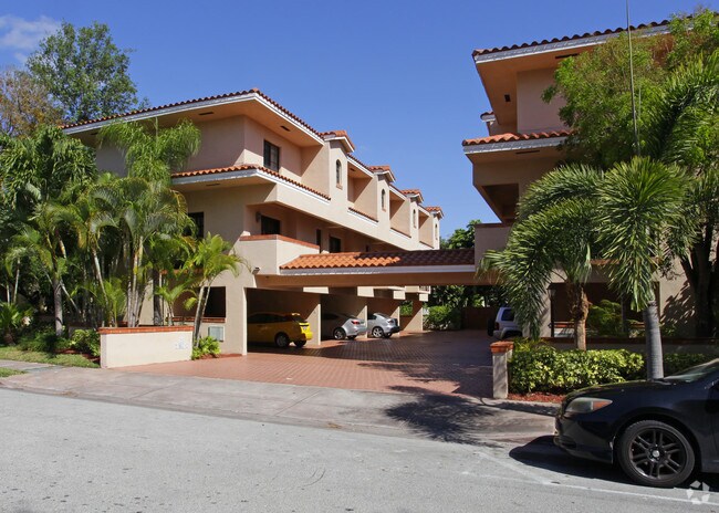 Building Photo - Villas de Majorca