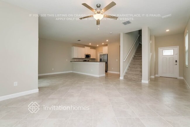 Building Photo - 2894 Coach Manors Way