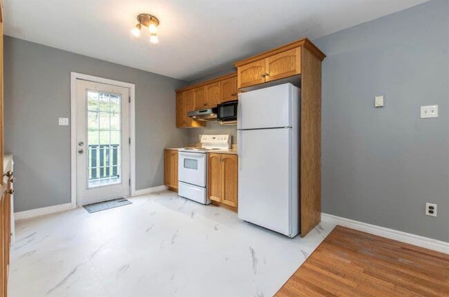 Photo du bâtiment - 590 Empire Ave