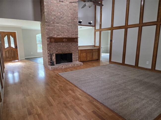 Foto del edificio - 8706 Chelsworth Dr