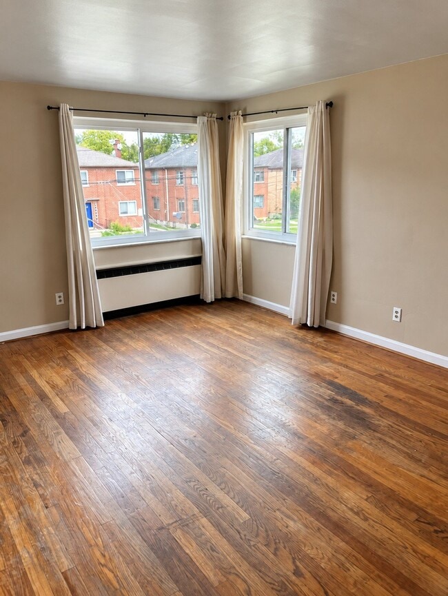 Building Photo - 3903 E Gatewood Ln
