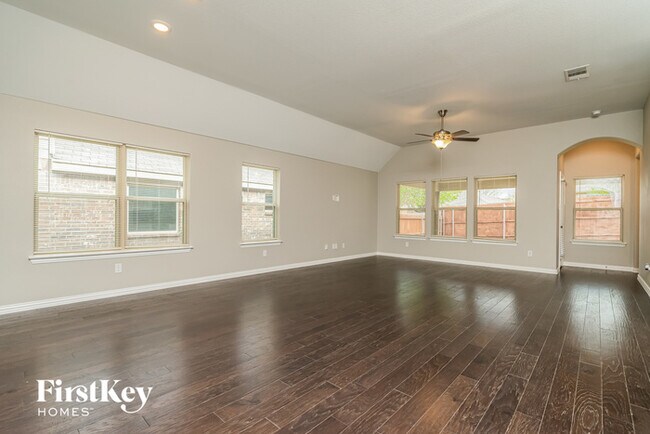 Building Photo - 413 Pheasant Hill Ln