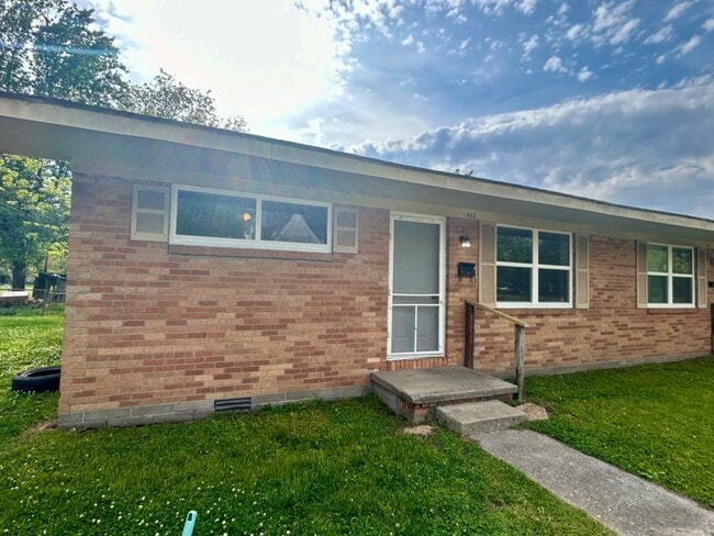 Building Photo - 403 S Scott St