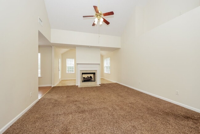 Building Photo - 294 Davids Way