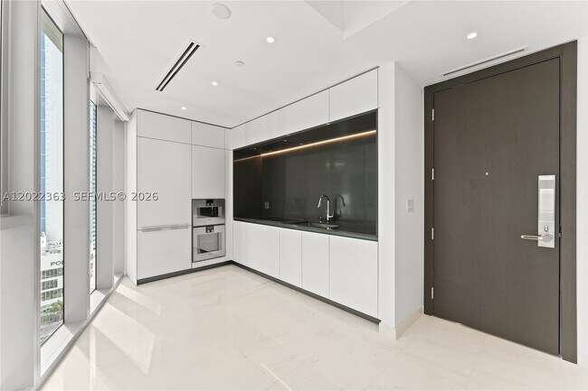 Building Photo - 300 Biscayne Blvd
