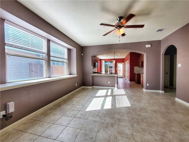 Foto del edificio - 405 S Brook Dr