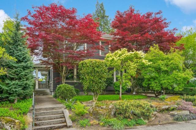 Building Photo - 4 bedroom in Seattle WA 98112