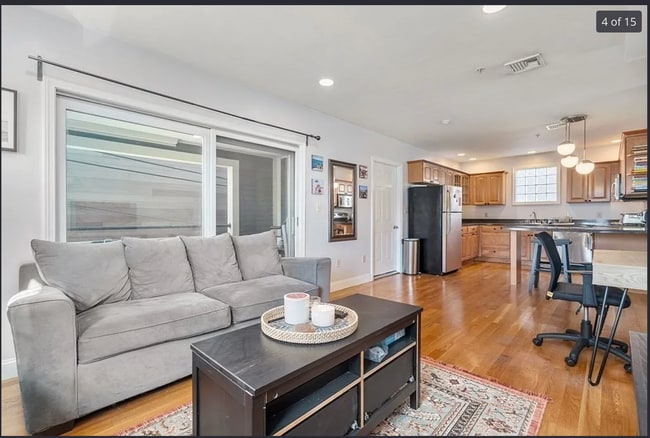 Building Photo - 150 W 9th St