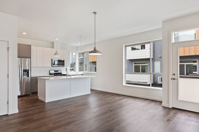 Foto del edificio - 32742 Hemlock Ave SE