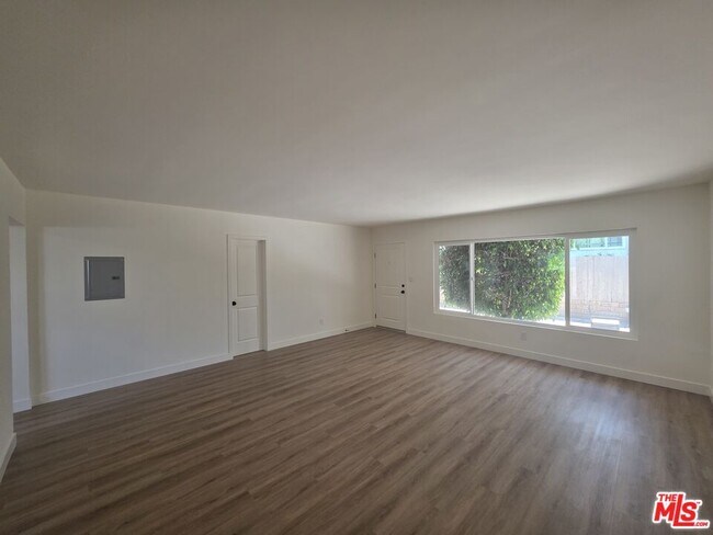 Foto del edificio - 25226 Loytan St