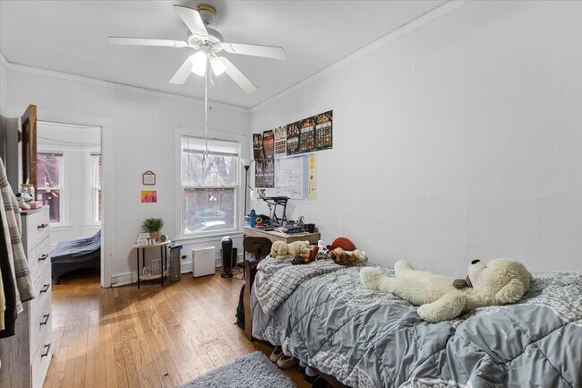 Foto del edificio - 6648 N Newgard Ave