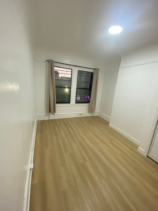 Photo - 2055 Berkeley Way (Berkeley, CA) Apartment