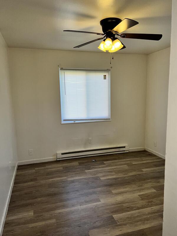 Foto del edificio - 4361 Powell Rd