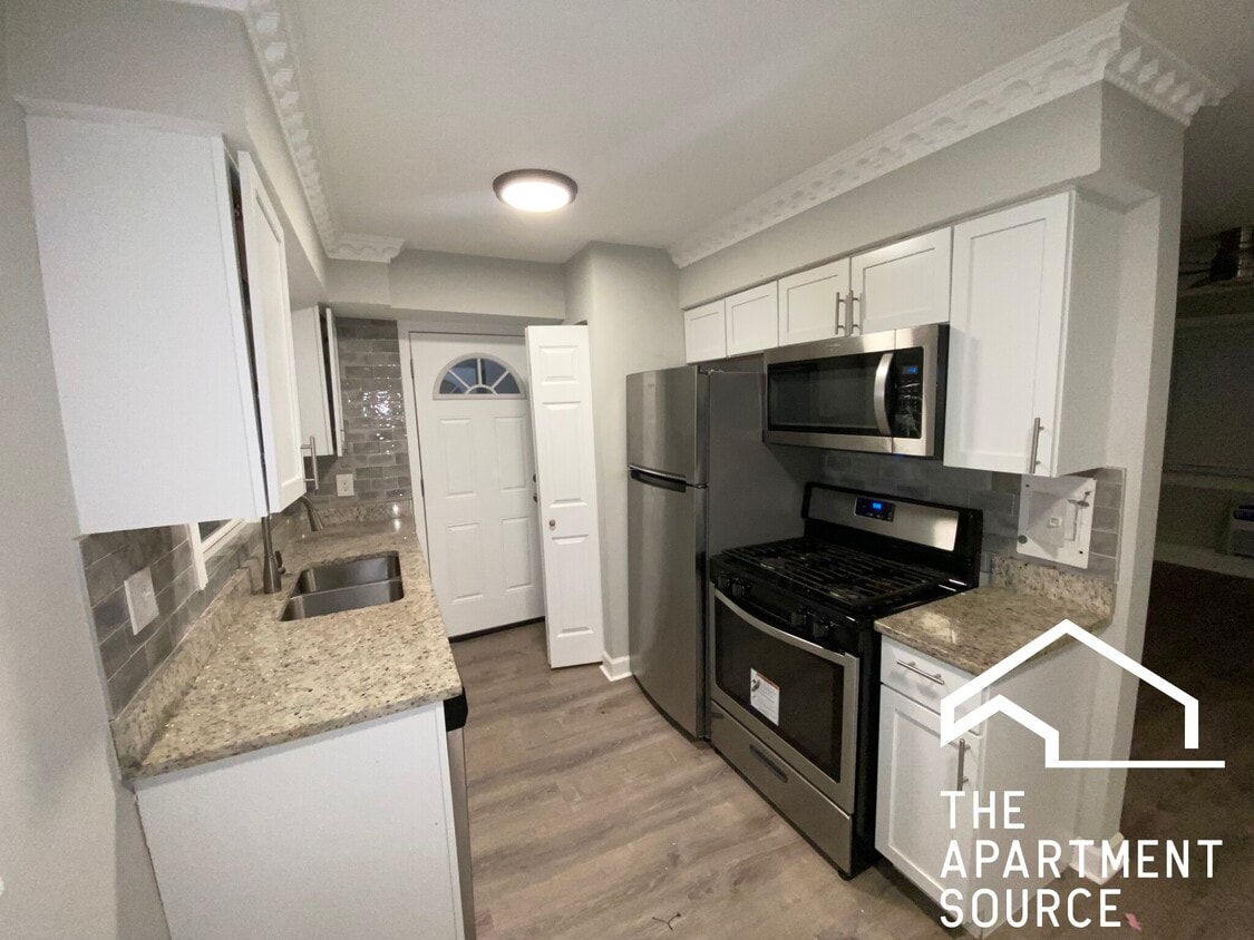 Photo - 1321 West Sherwin Ave. Unit 2B