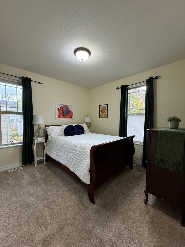Foto del edificio - 608 7th Ave W