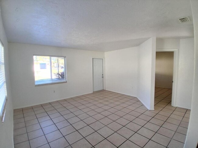 Foto del edificio - 2506 47th Ave Dr W