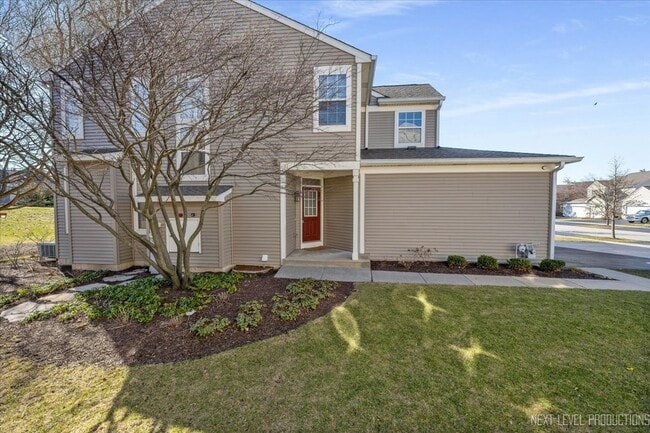 Building Photo - 2819 White Thorn Cir