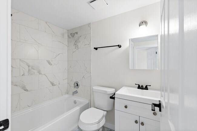 Foto del edificio - Updated 1 Bedroom / 1 Bathroom Apartment - Close to Campus