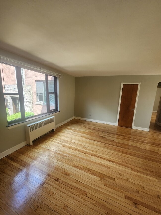 Foto del edificio - 7379 N Winchester Ave