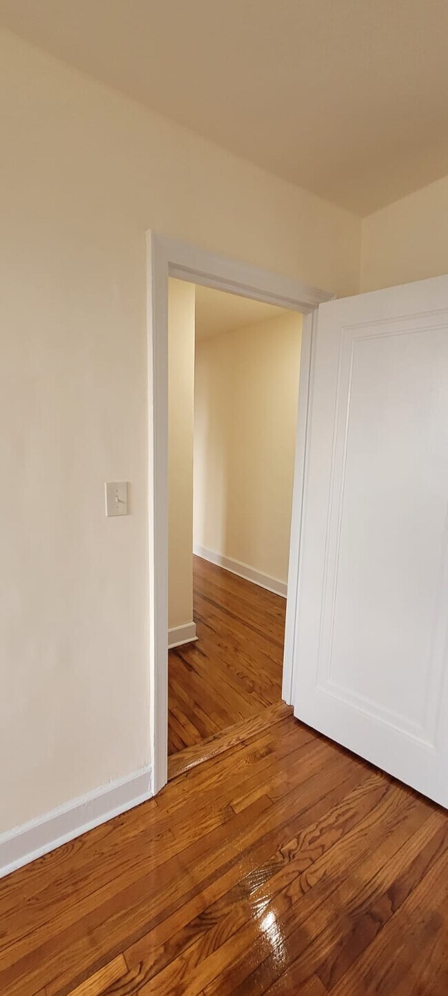 Foto del edificio - 36 Oakwood Ave