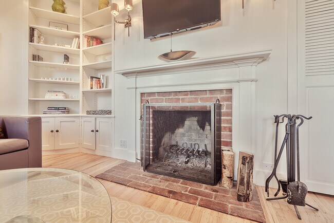 Foto del edificio - 763 Bay St