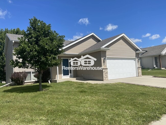 Building Photo - 5911 Excalibur Ct NW