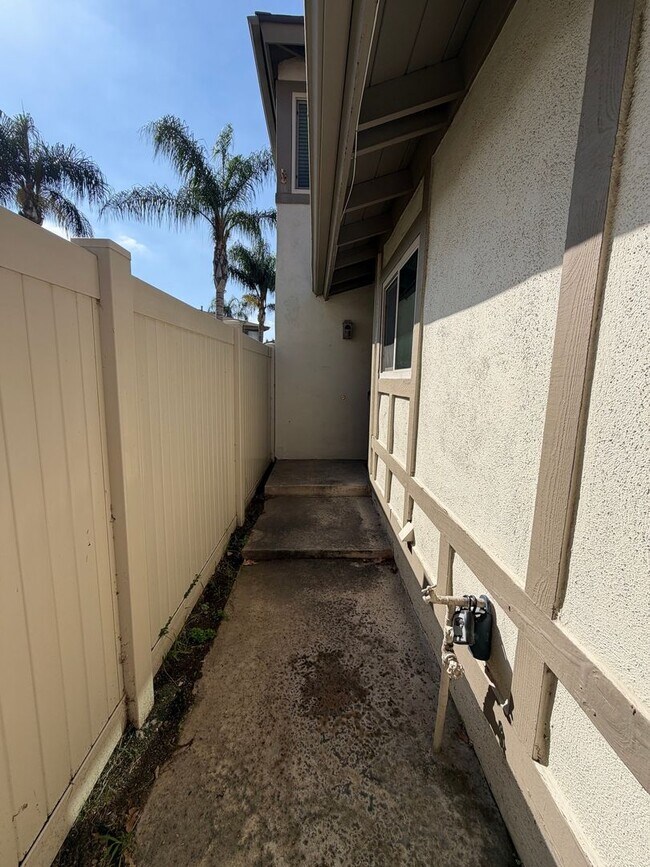 Foto del edificio - 941 Pinyon Ct