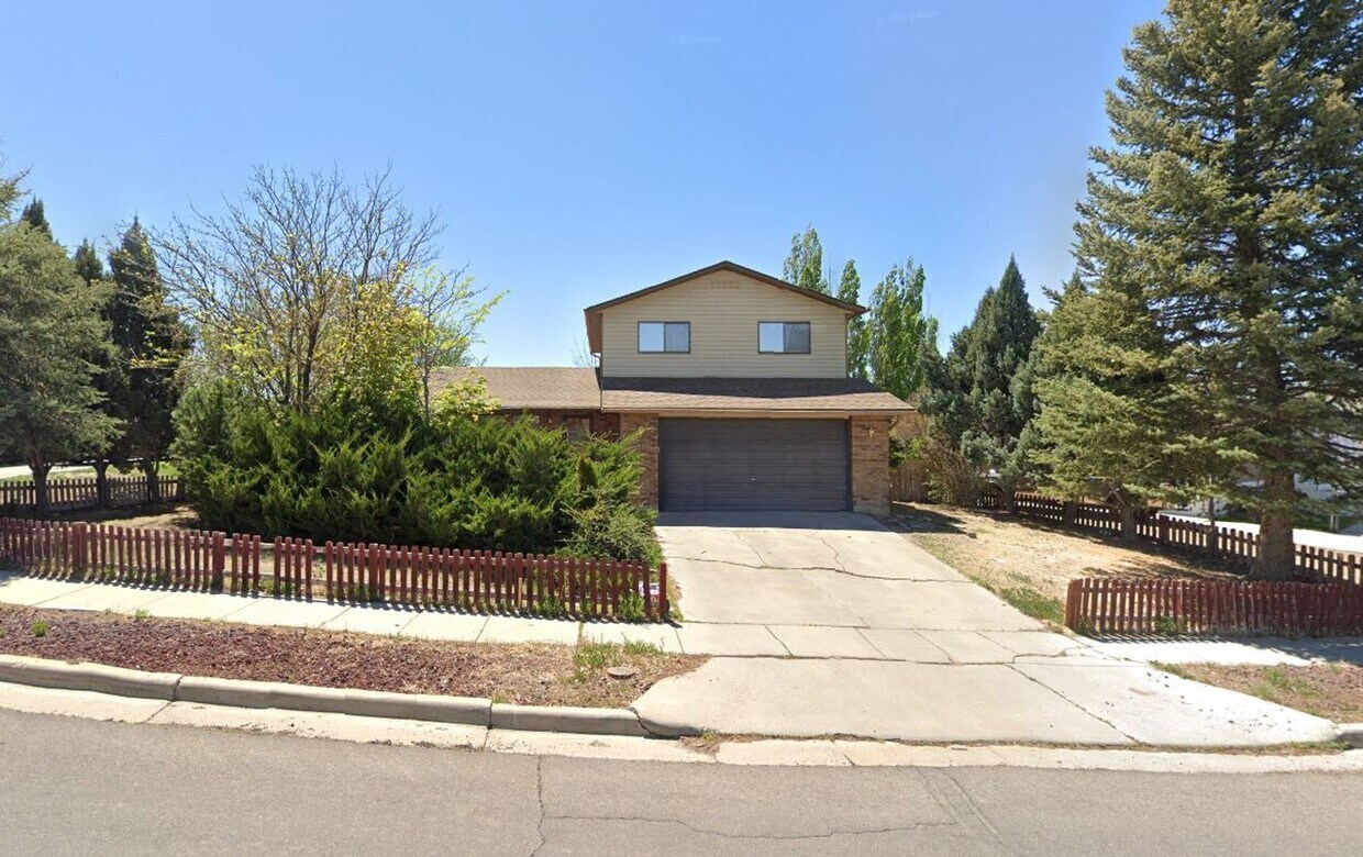 Primary Photo - 3 Bedroom, 2.5 Bathroom Home