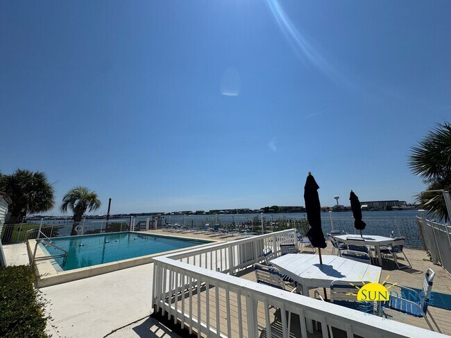 Foto del edificio - Waterfront 1-Bedroom Condo in FWB – Stunning Sound Views, Minutes from Bases & Beaches!