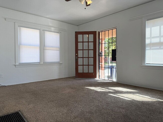 Building Photo - 2229/2231ist.