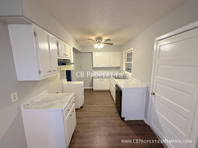 Building Photo - 1497 Maxine St