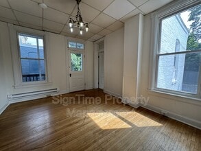 Building Photo - 117-121 E Antietam St