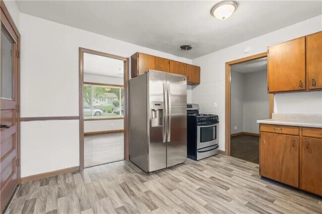 Foto del edificio - Farley Avenue