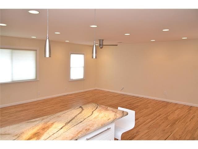 Building Photo - 1179 Oak Grove Ave