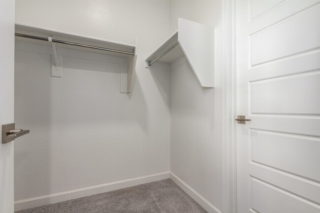 Foto del edificio - 4822 E Shady Glen Ave
