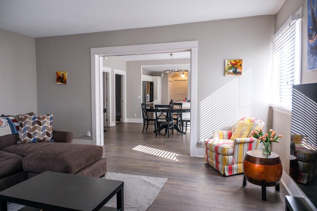 Foto del edificio - 5530 N Haight Ave