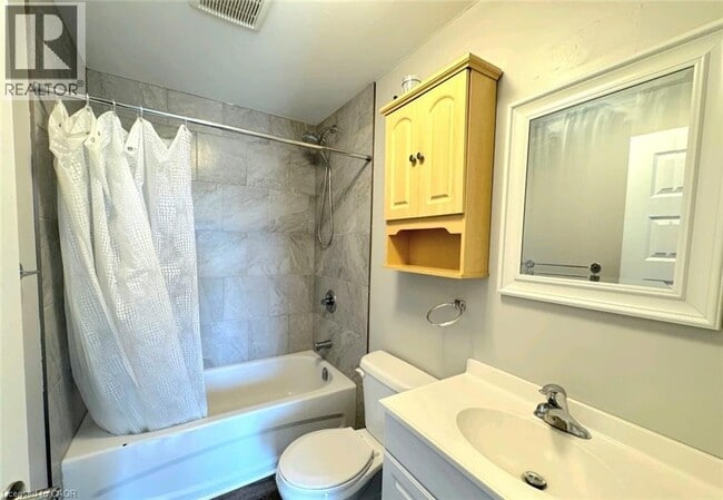 Photo du bâtiment - 261 Cairn St