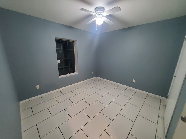 Building Photo - 1309 W Villa St