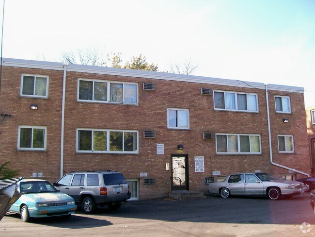 Foto del edificio - 3447 Central Ave NE