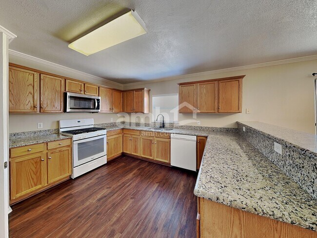 Foto del edificio - 3104 Pinehurst Ct