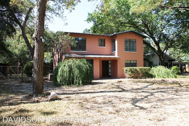 Building Photo - 2 br, 1.5 bath House - 811 River Rd