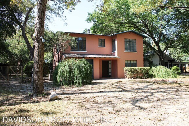 Foto del edificio - 2 br, 1.5 bath House - 811 River Rd