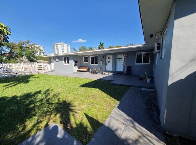 Foto del edificio - 1864 NW 28th St