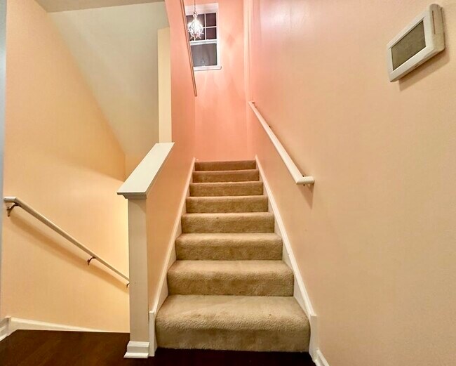 Foto del edificio - 303 Lexington Ln