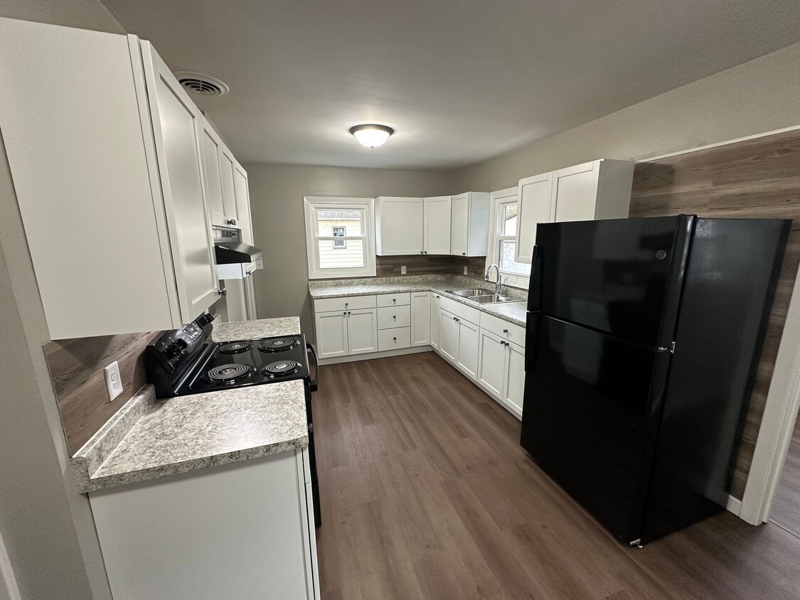 Foto principal - Remodeled 3 bed, 1 bath home for rent in W...