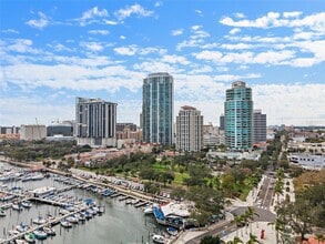 Building Photo - 100 Beach Dr NE